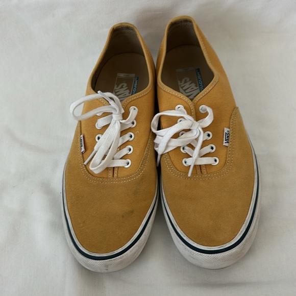 Men’s Yellow Vans - Picture 2 of 4